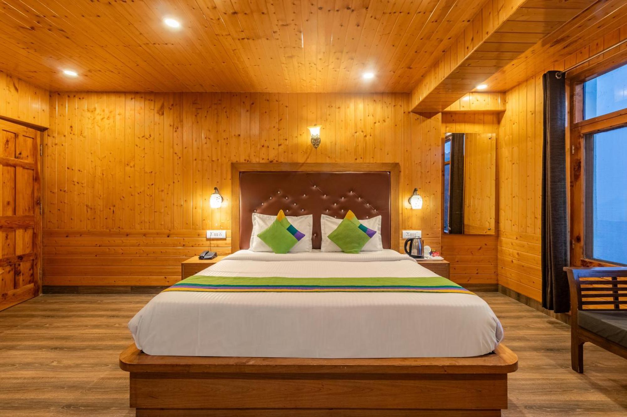 Treebo Snow View Resort Kufri With Mountain View Shimla Exteriör bild