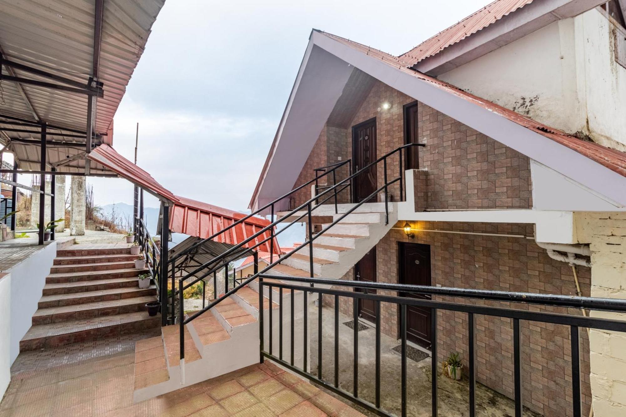 Treebo Snow View Resort Kufri With Mountain View Shimla Exteriör bild